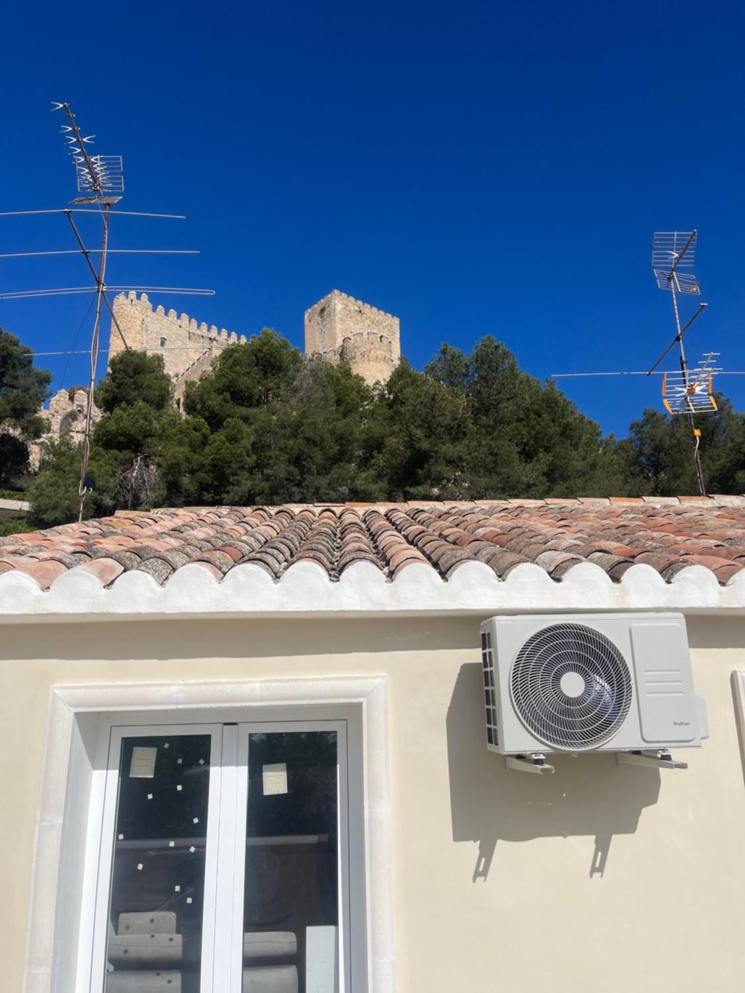 Attic Castillo * Almansa